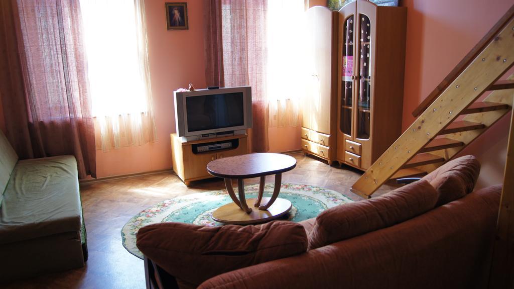 Daily Rent Apartments 3 Ivano-Frankivsk Habitación foto